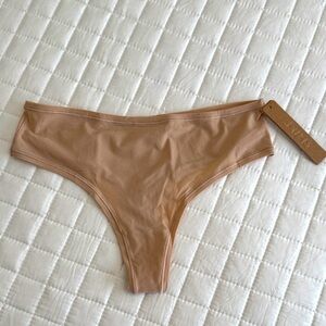 SKIMS Fits Everybody Thong Panties